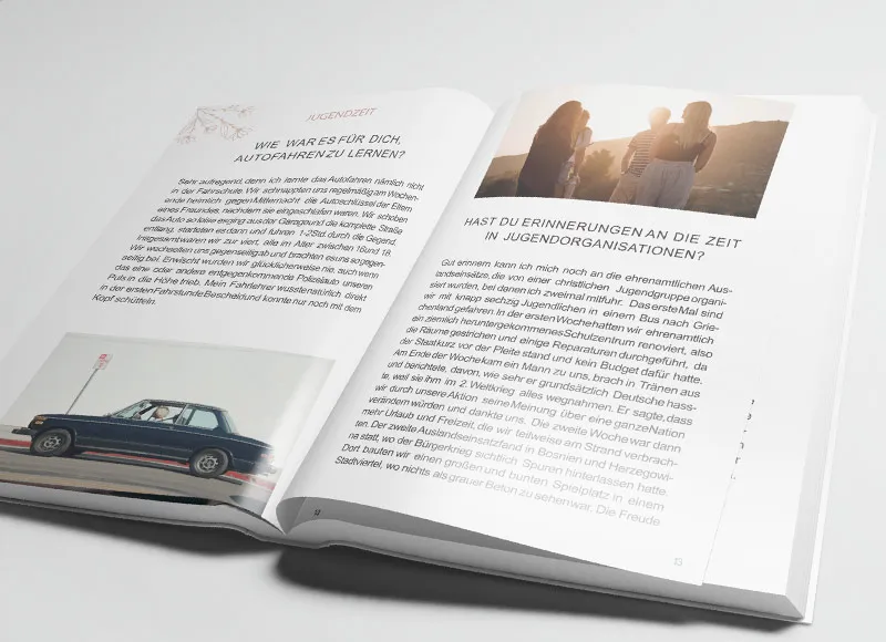 Aufgeschlagenes Meminto-Buch mit farbigen Fotos und persönlichen Geschichten
