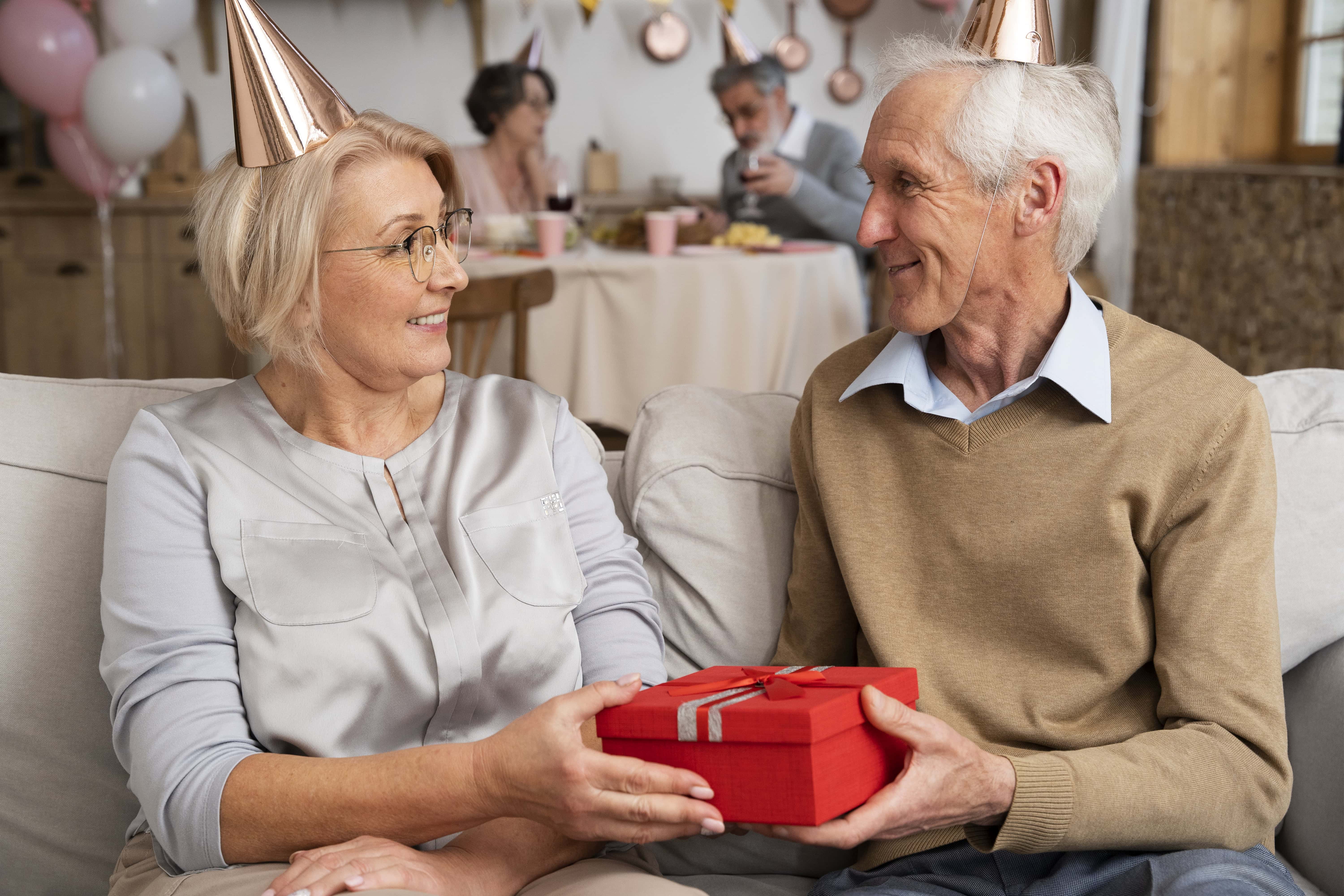 Geschenke für die Grosseltern: Personalisiertes Scrapbook für Oma und Opa