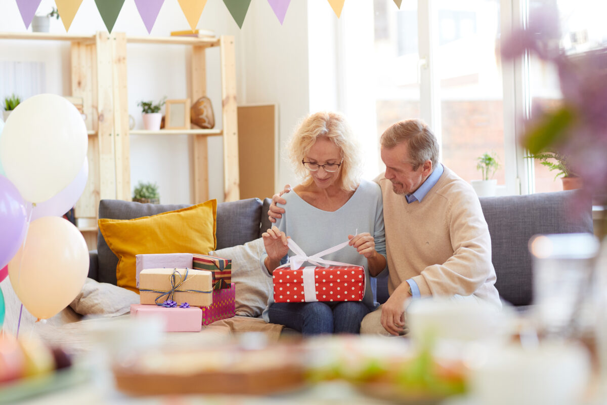 Persönliche Geschenkideen für den Hochzeitstag deiner Eltern – Geschenke mit Tiefgang!