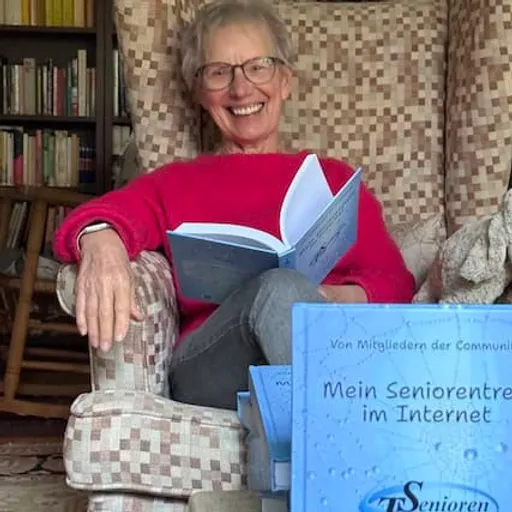 Margit com o seu livro Meminto