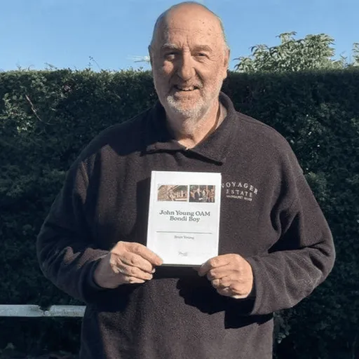 Brett mit dem eigenen Meminto Buch